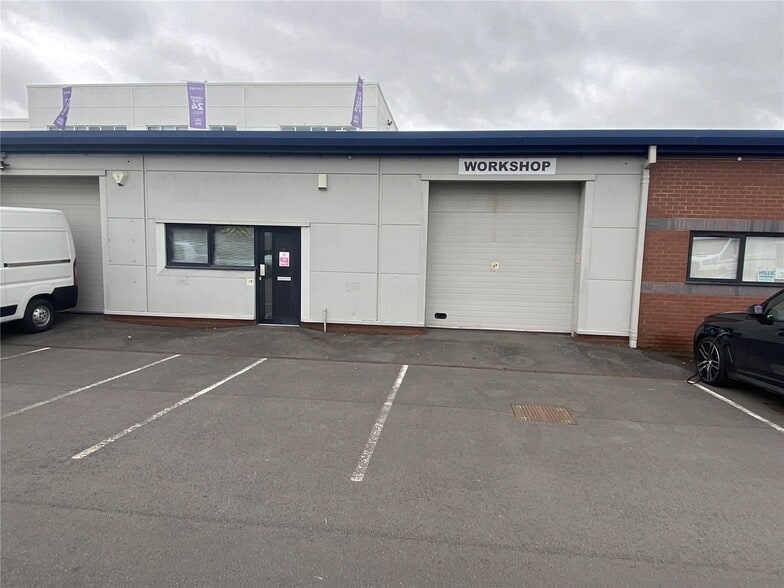 Harlescott Lane, Shrewsbury to rent - Building Photo - Image 2 of 5