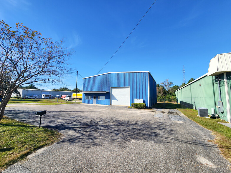 3734 Halls Mill Rd, Mobile, AL for rent - Building Photo - Image 2 of 8