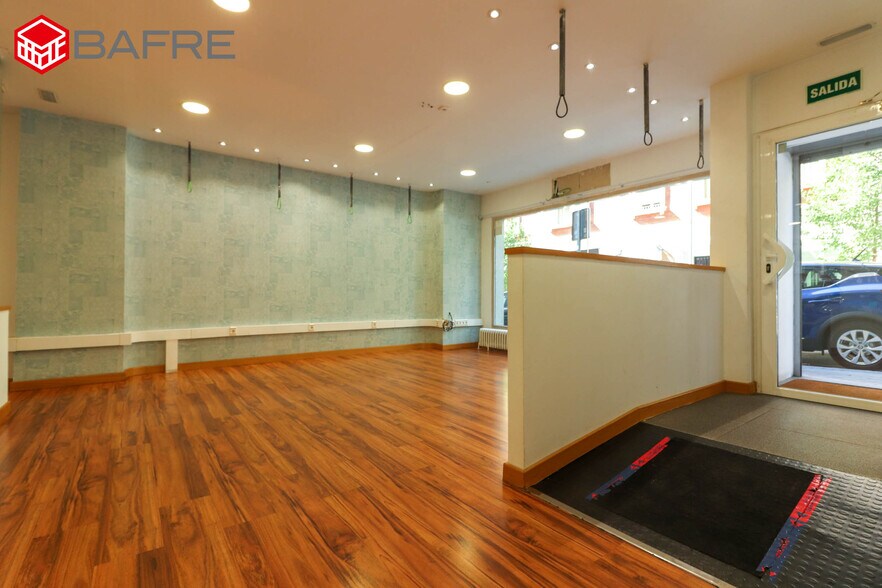 Office / Retail in Madrid, Madrid to rent - Building Photo - Image 3 of 4