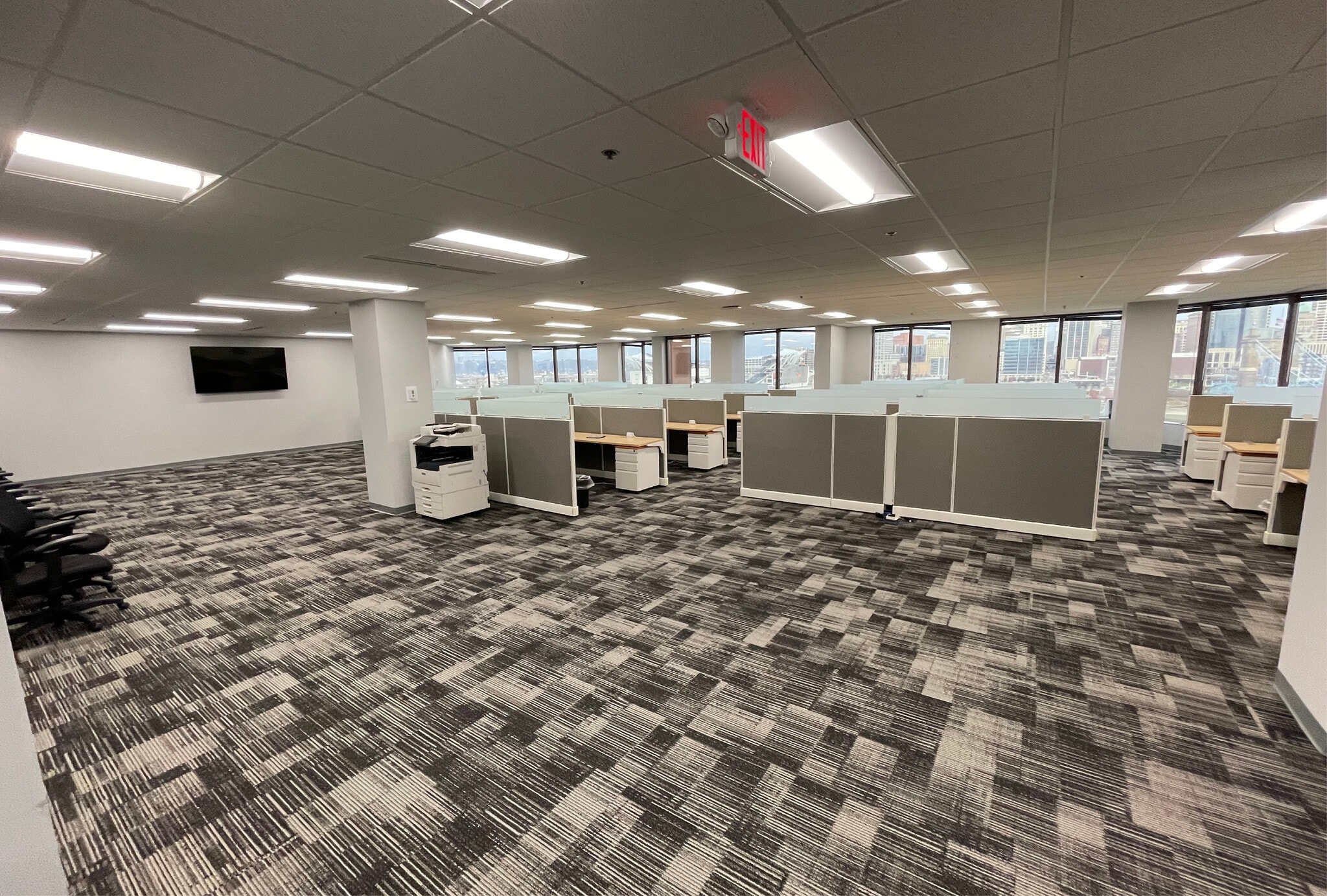 50 E Rivercenter Blvd, Covington, KY to rent Interior Photo- Image 1 of 5