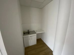 Office in Saint-Priest to rent Interior Photo- Image 2 of 6