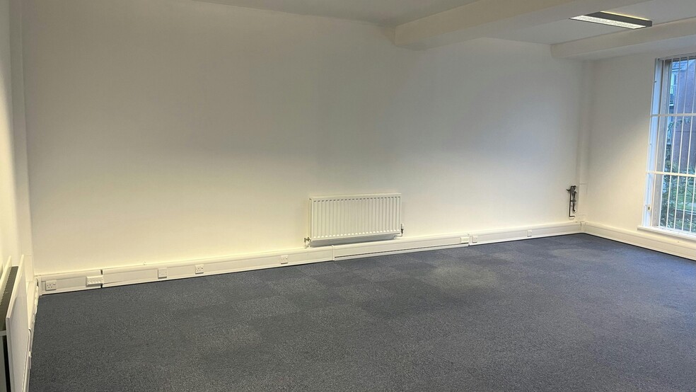 Sandy Ln, Coventry to rent - Building Photo - Image 3 of 11