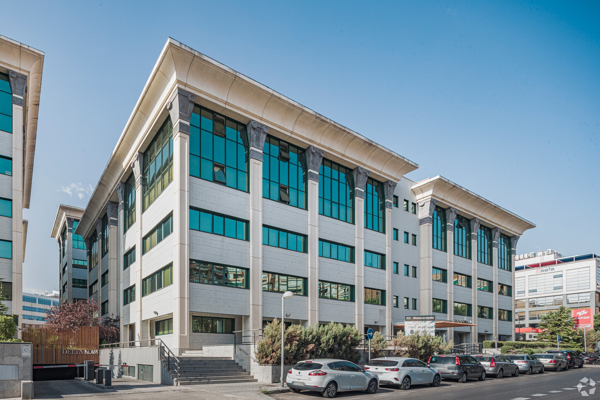 Avenida Manoteras, 46, Madrid, Madrid to rent Primary Photo- Image 1 of 12