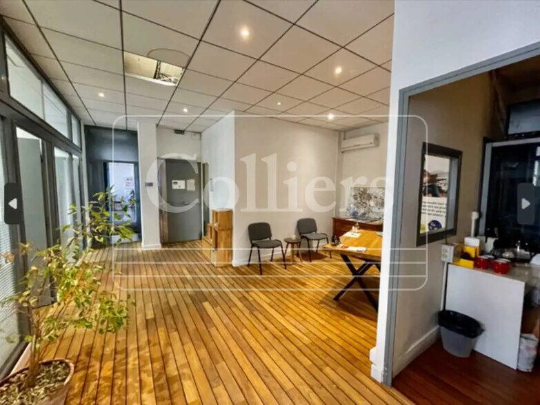 Office in Marseille for sale - Interior Photo - Image 2 of 13