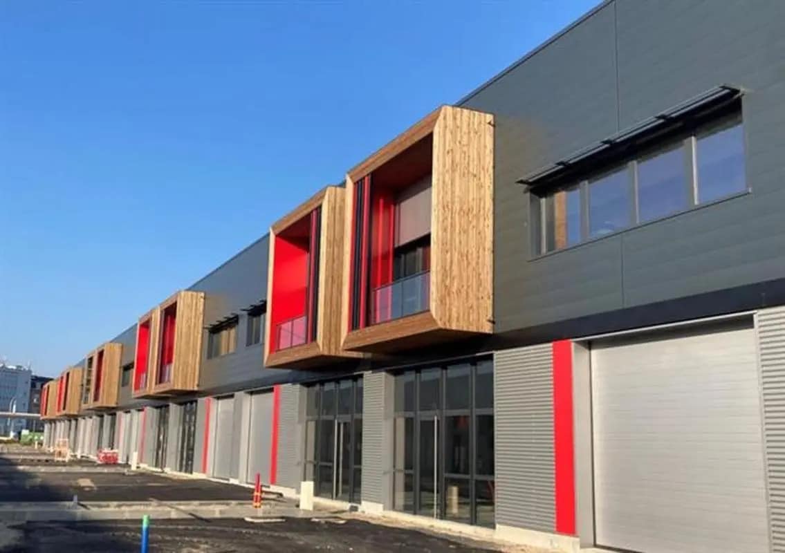 Light Industrial in Fenouillet to rent Building Photo- Image 1 of 11