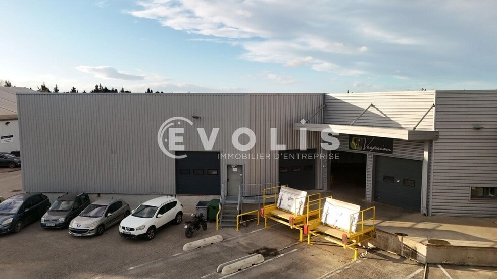 Impasse De La Monède, Verquières for sale - Building Photo - Image 3 of 12