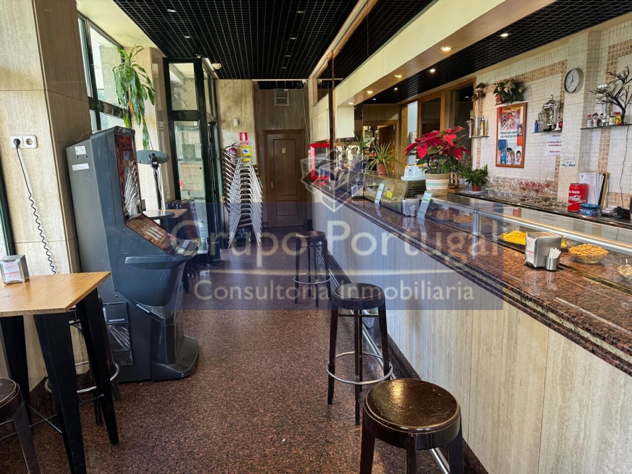 Retail in Madrid, Madrid to rent Interior Photo- Image 1 of 5
