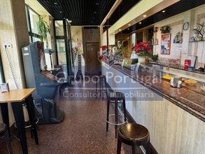 Retail in Madrid, Madrid to rent Interior Photo- Image 1 of 5