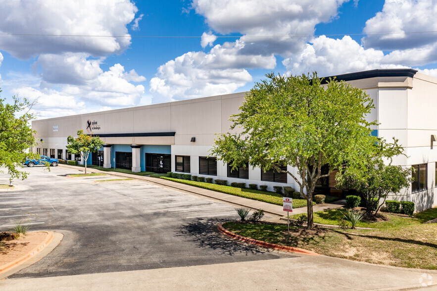 14000 Summit Dr, Austin, TX for rent - Building Photo - Image 1 of 4