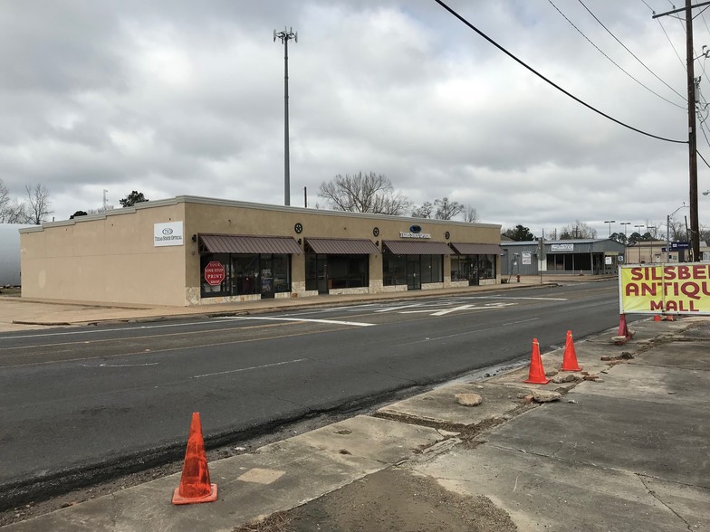 129 N 5th St, Silsbee, TX for rent - Building Photo - Image 1 of 15