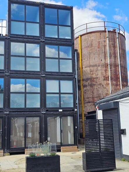 81-83 Lennox Rd, London to rent - Primary Photo - Image 1 of 2