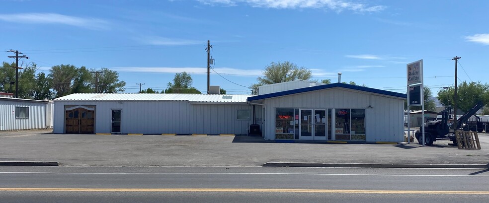 215 W Goldfield Ave, Yerington, NV for sale - Primary Photo - Image 1 of 17