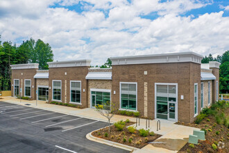 9055 Cresswind Blvd, Charlotte, NC for rent Building Photo- Image 1 of 3