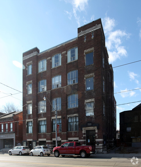 720 Bathurst St, Toronto, ON for rent - Building Photo - Image 2 of 2