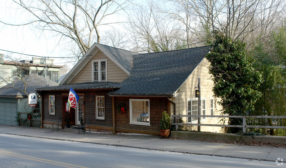 5 W Main St, Chester, CT for sale - Primary Photo - Image 1 of 1