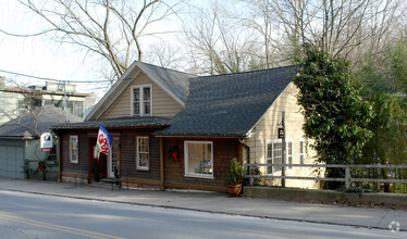 5 W Main St, Chester, CT for sale Primary Photo- Image 1 of 1