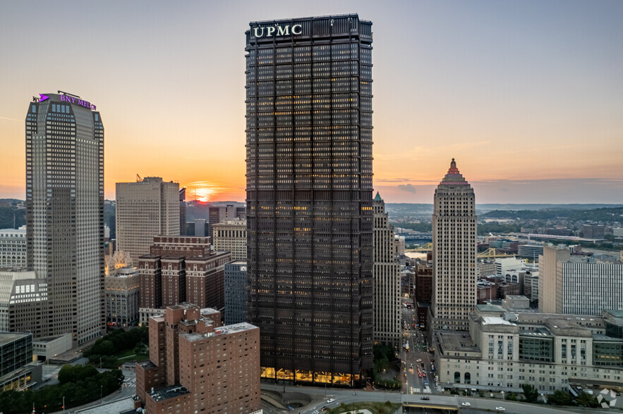 600 Grant St, Pittsburgh, PA for rent - Building Photo - Image 3 of 9