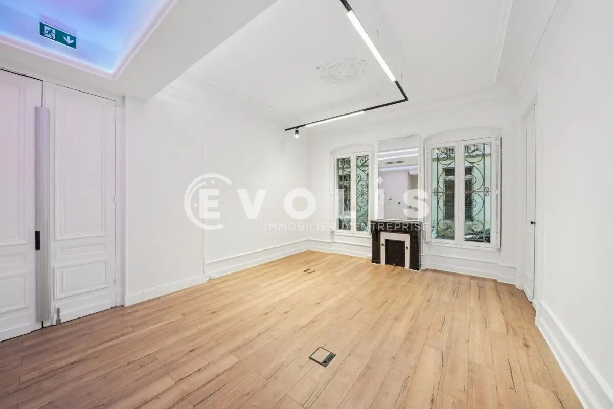 Office in Bordeaux to rent Interior Photo- Image 1 of 6