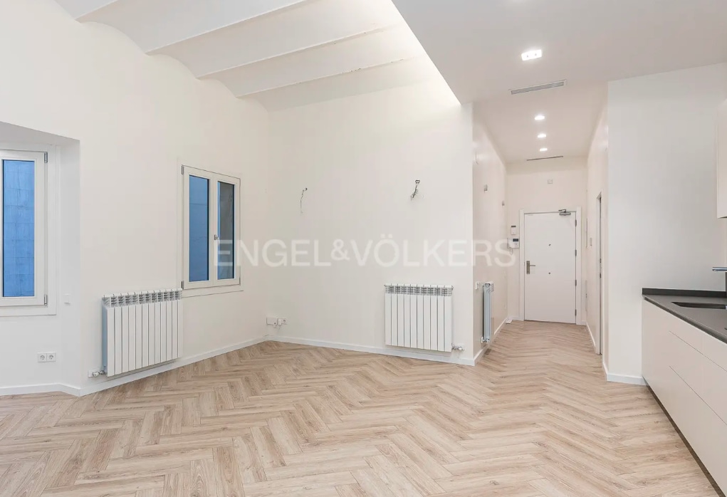 Barcelona, BAR 08003 -  -  - Interior Photo - Image 1 of 10