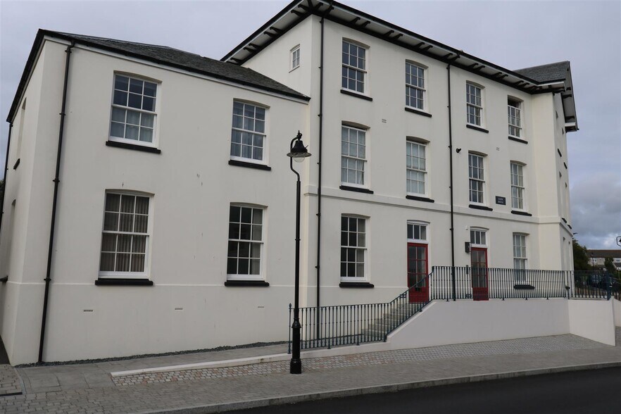 Tregunnel Hl, Newquay for sale - Building Photo - Image 1 of 1