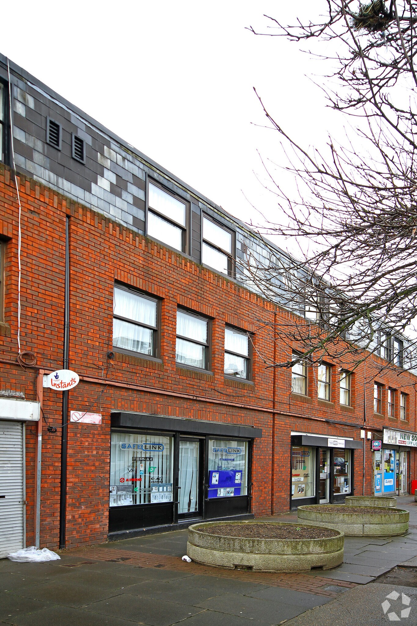 133-135 High Rd, London for sale Primary Photo- Image 1 of 1