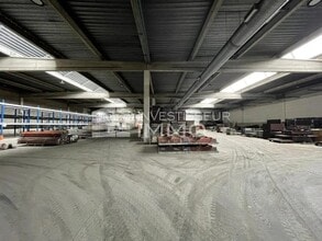 Light Industrial in Moissy-Cramayel to rent Interior Photo- Image 2 of 7