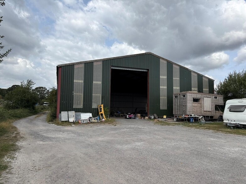 Horsebridge Cmn, Steyning to rent - Building Photo - Image 1 of 7