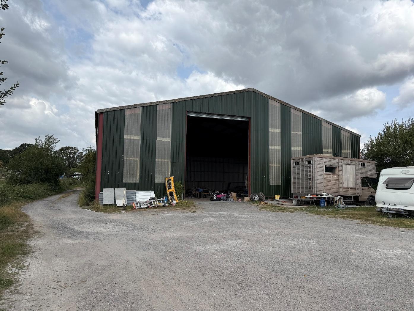 Horsebridge Cmn, Steyning to rent Building Photo- Image 1 of 8