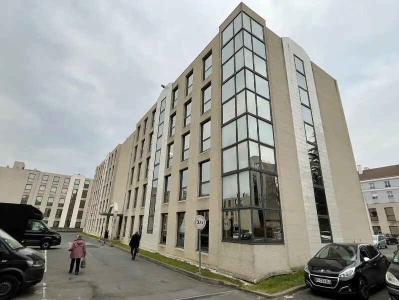 53 Boulevard De La République, Chatou to rent Building Photo- Image 1 of 17