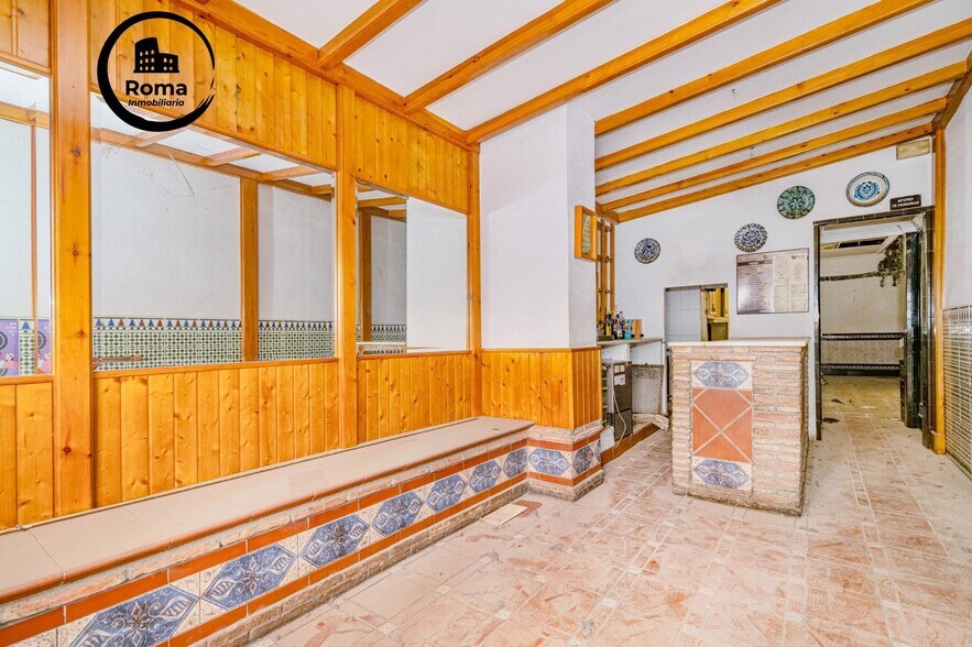 Retail in Granada for sale - Building Photo - Image 2 of 29
