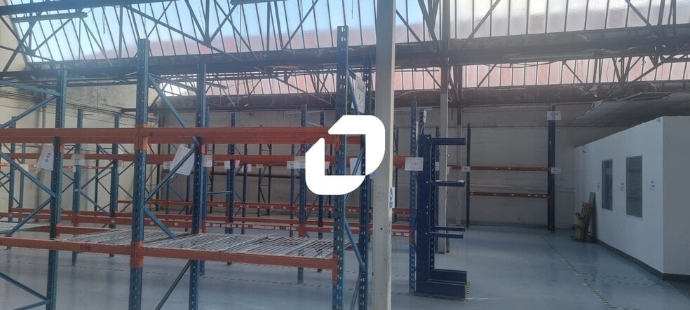 Light Industrial in Pantin to rent - Interior Photo - Image 3 of 15