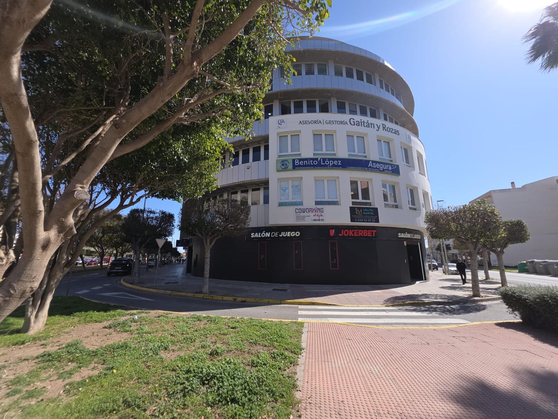 Office in El Ejido, Almería for sale Primary Photo- Image 1 of 28