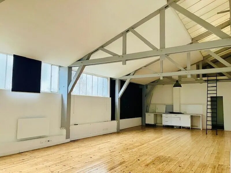 Office in Montreuil to rent Interior Photo- Image 1 of 9