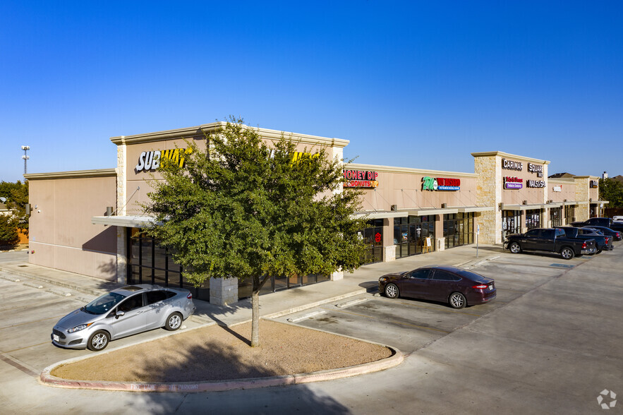 8839 Culebra Rd, San Antonio, TX for rent - Building Photo - Image 1 of 4