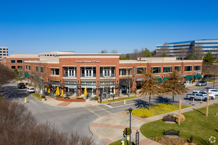 2000 Meridian Blvd, Franklin, TN for sale - Primary Photo - Image 1 of 1