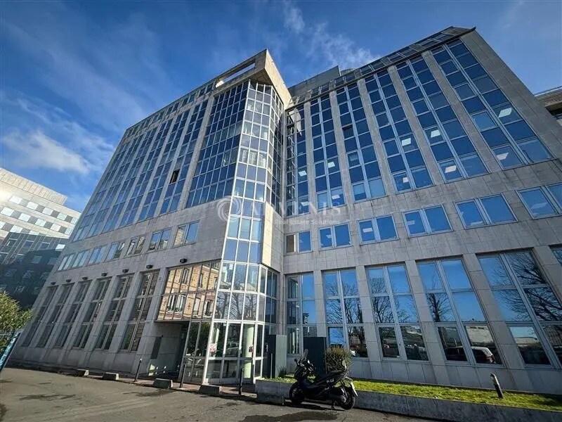 Office in Charenton-le-Pont to rent Building Photo- Image 1 of 7