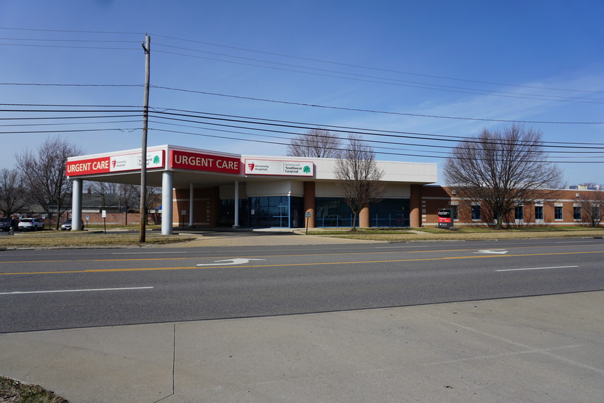 15900 Snow Rd, Brook Park, OH for rent - Building Photo - Image 3 of 39