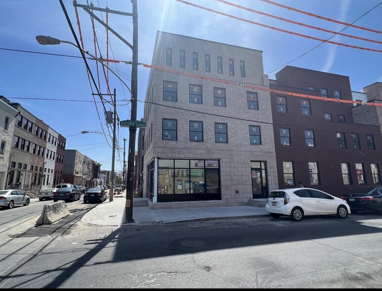 600 Moore St, Philadelphia, PA for sale - Primary Photo - Image 1 of 1