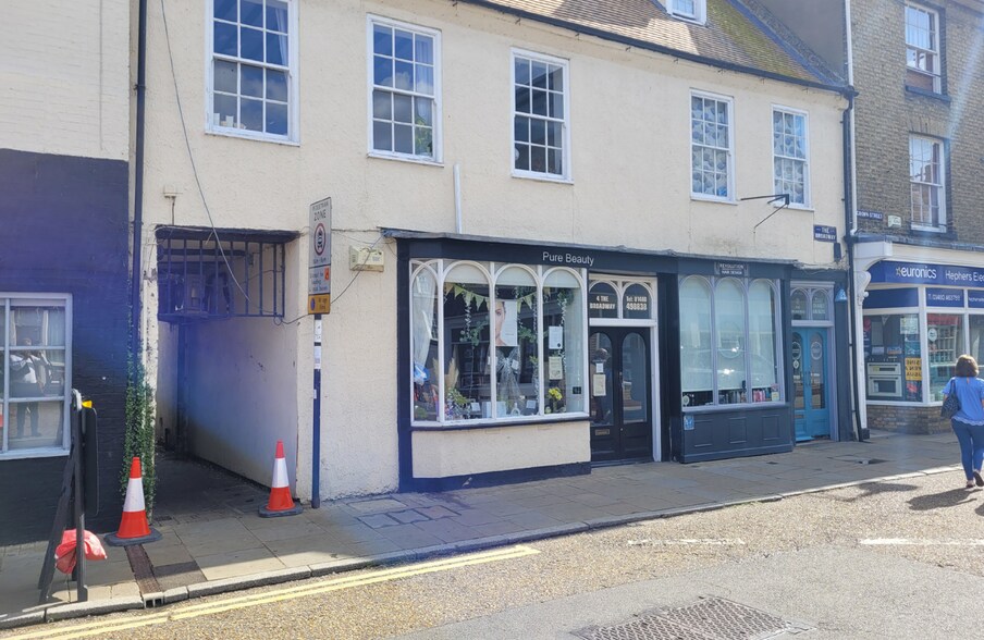 4-4B The Broadway, St Ives for sale - Building Photo - Image 2 of 2