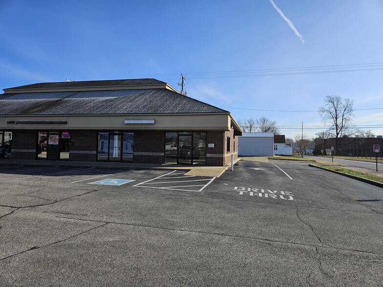 501 N Main St, Evansville, IN for rent - Building Photo - Image 3 of 10