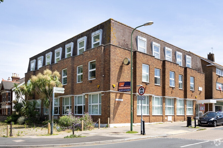 46-50 Southwick Sq, Southwick to rent - Primary Photo - Image 1 of 2