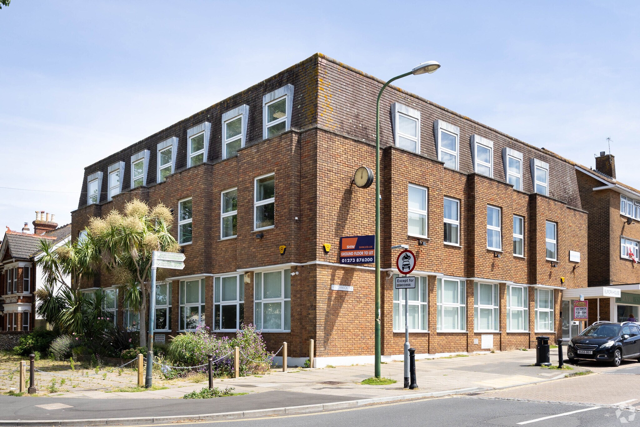 46-50 Southwick Sq, Southwick to rent Primary Photo- Image 1 of 3