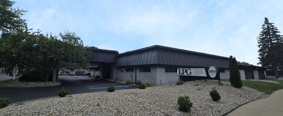 360 S Reynolds Rd, Toledo, OH for sale - Building Photo - Image 1 of 1