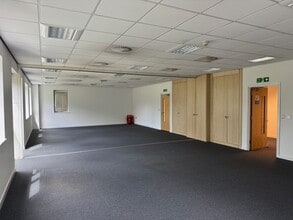 23 Springfield Lyons approach, Chelmsford to rent Interior Photo- Image 2 of 2