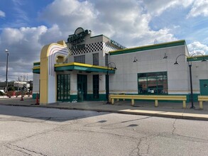 7834 Reynolds Rd, Mentor, OH for rent Building Photo- Image 1 of 7