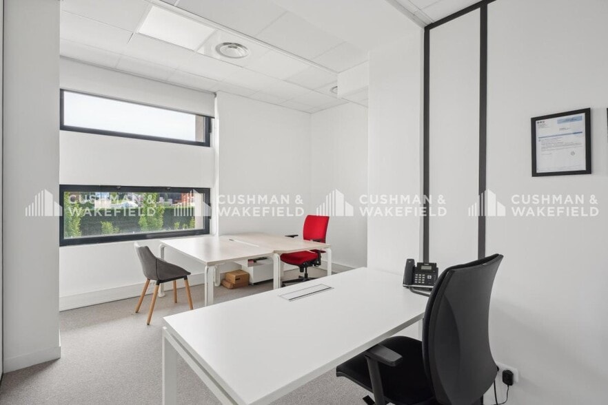 44 Avenue Paul Krüger, Villeurbanne to rent - Interior Photo - Image 2 of 15