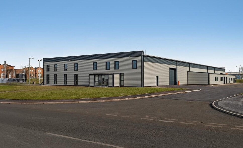 Compass Industrial Park, Spindus RD, Liverpool to rent - Building Photo - Image 1 of 9