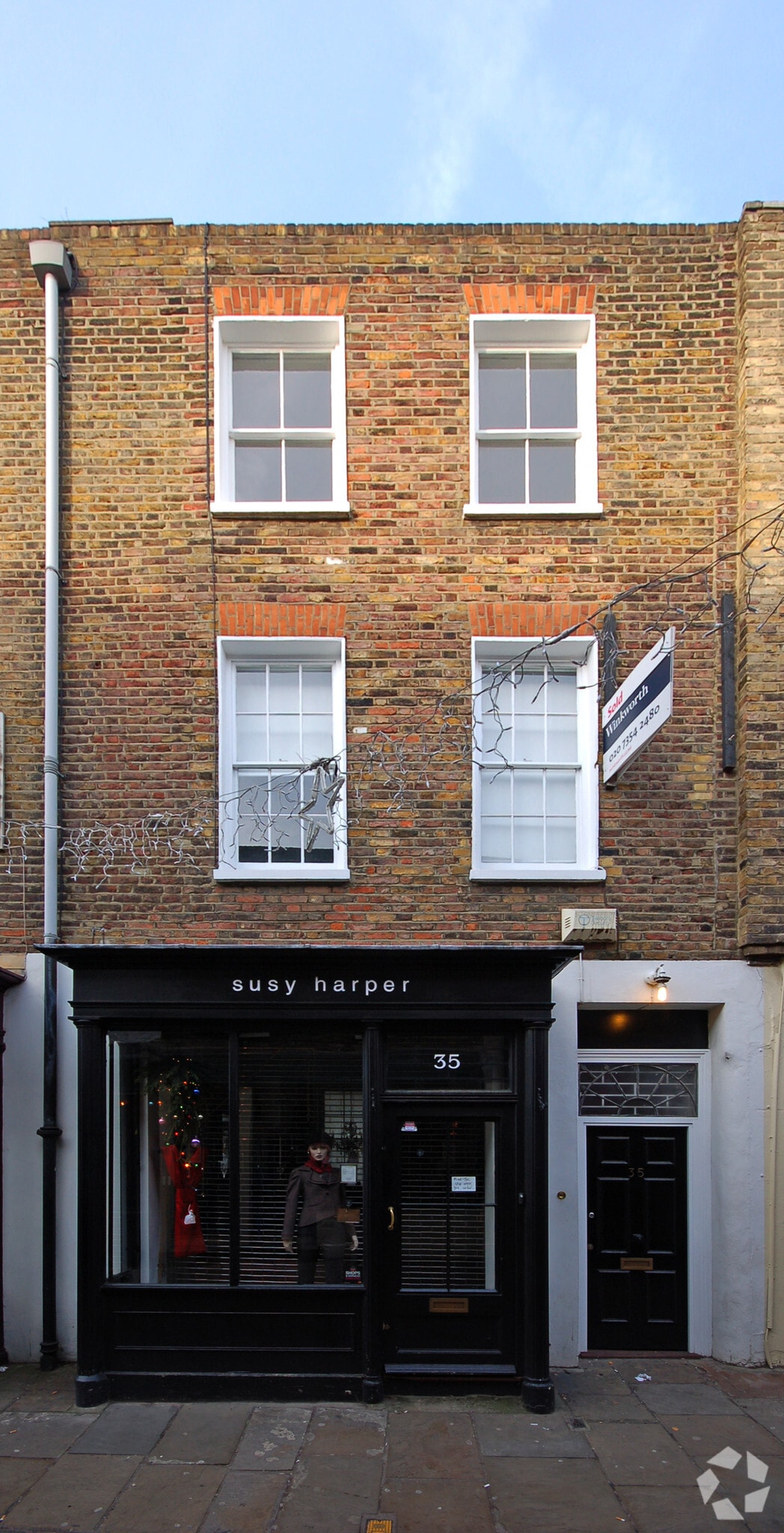 35 Camden Passage, London to rent Primary Photo- Image 1 of 6