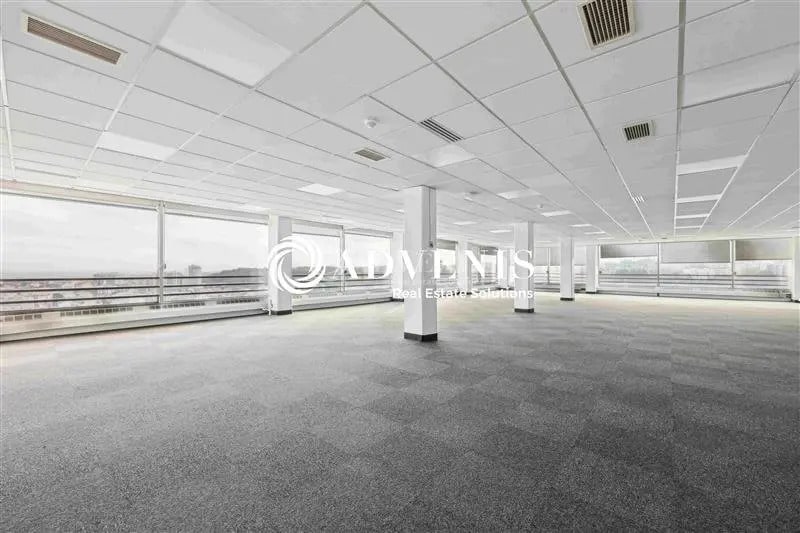 Location Bureaux 337 m² à 400 m² - Photo 1