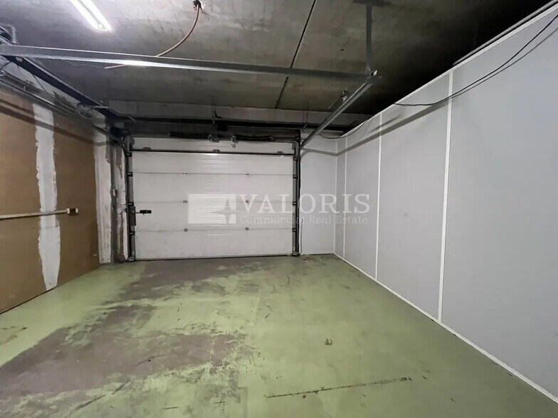 2 Bis Rue Monge, Villeurbanne to rent - Interior Photo - Image 3 of 12